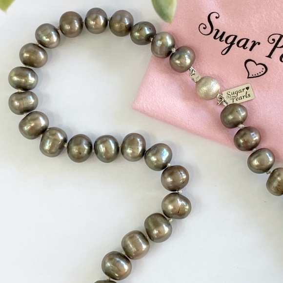 Hand Knotted Freshwater Pearl Necklace - Picture 3 of 5